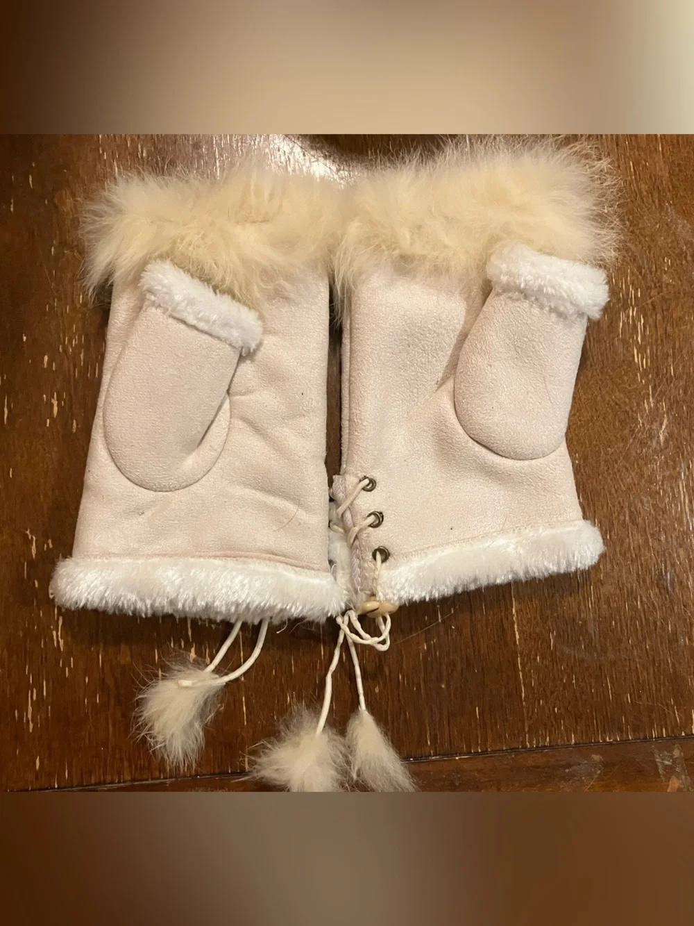 Faux fur fingerless gloves